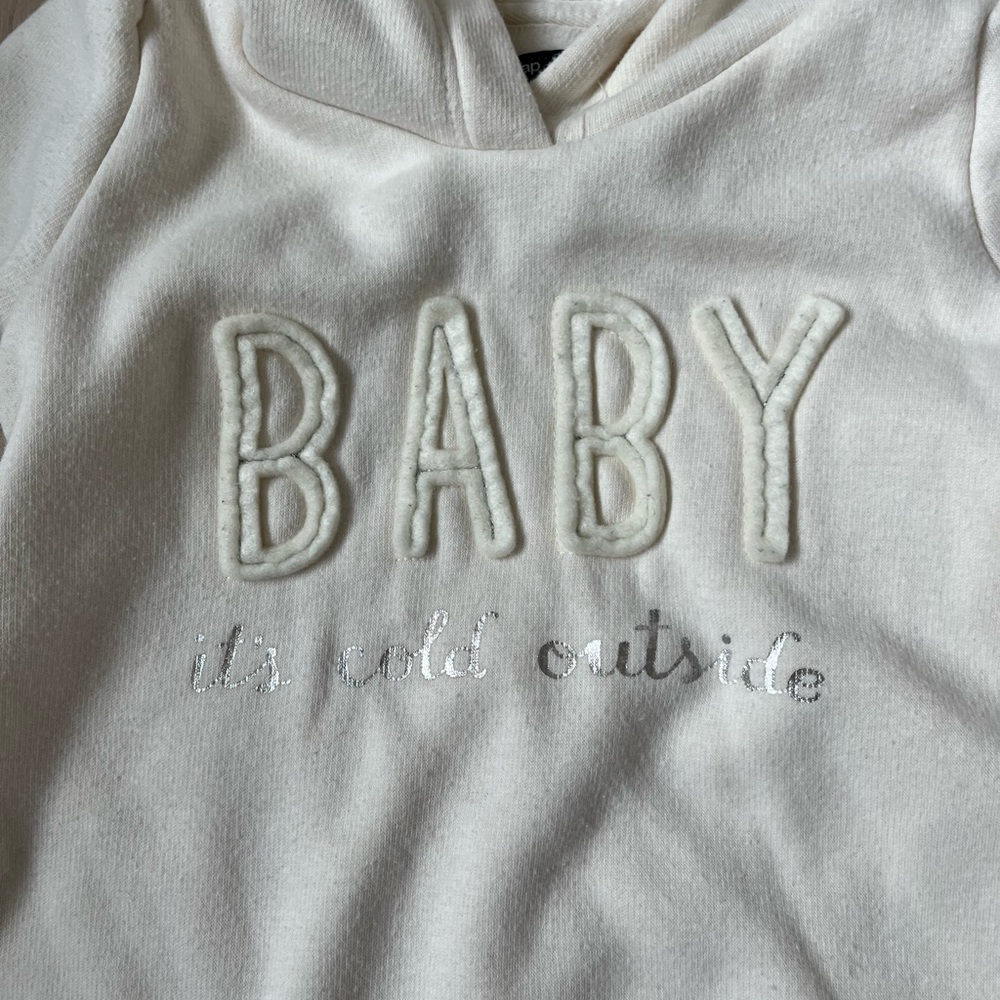 Baby it’s cold outside GAP hoodie